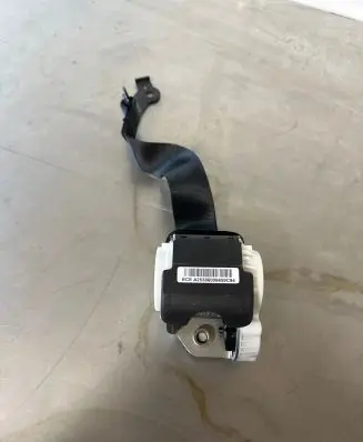 Mercedes-Benz GLC C253 Middle seatbelt (rear) A2538600985