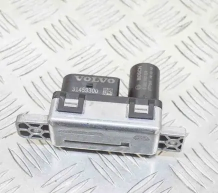 Volvo S90, V90 Glow plug pre-heat relay 31459300 0281003154