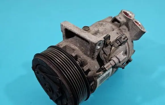 Renault Captur Air conditioning (A/C) compressor (pump) 926000217R IMPRK1474091