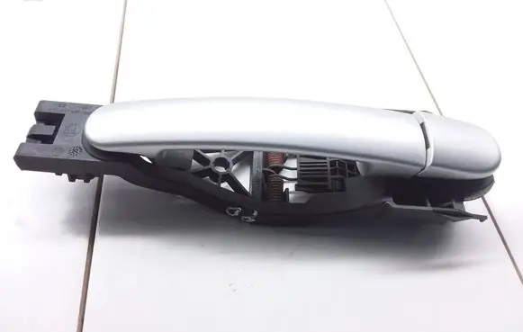 Skoda Octavia Mk2 (1Z) Front door exterior handle 6Y0837885