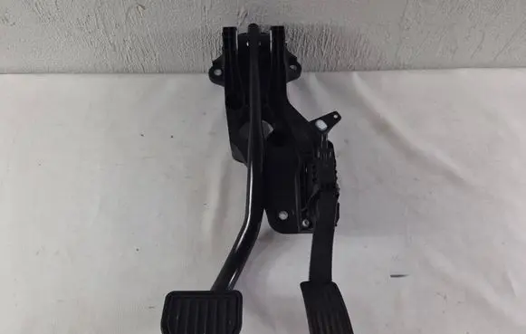 Tesla Model Y Juniper Accelerator throttle pedal 218869152C