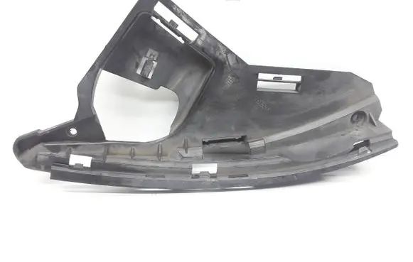 Volvo XC60 Front bumper mounting bracket 30763433