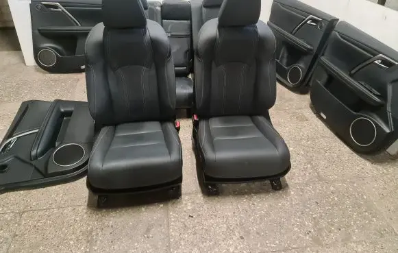 Seat set