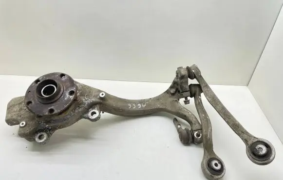 Audi A6 S6 C6 4F Front wheel hub spindle knuckle 4F0257