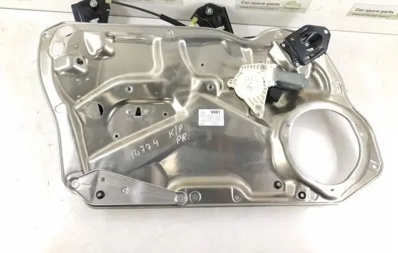 Mercedes-Benz CLS C218 X218 Front door electric window regulator 2078200642 2187200379