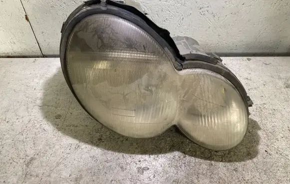 Mercedes-Benz C W203 Headlight/headlamp