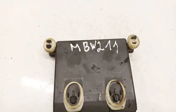 Mercedes-Benz E W211 Door control unit/module 2118201626