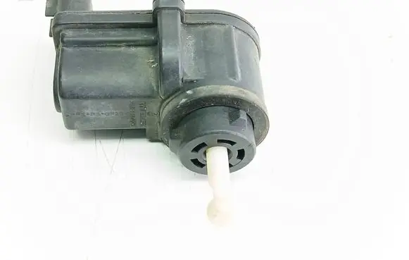 Opel Vectra B Headlight level adjustment motor 90504207