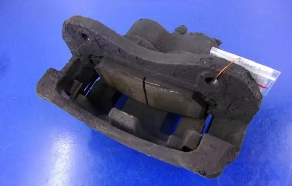 Hyundai Trajet Front brake caliper