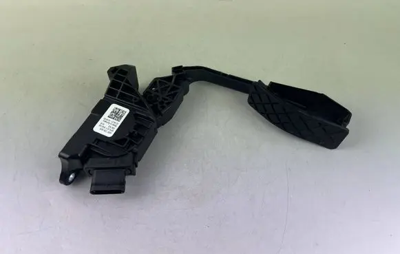 Audi e-tron Accelerator throttle pedal 4KR723523