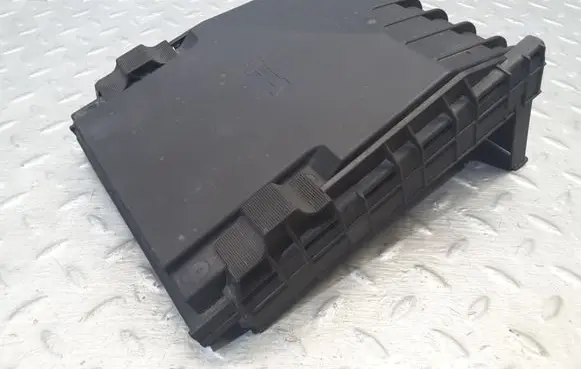 Seat Toledo III (5P) Fuse box cover 1K0937132F