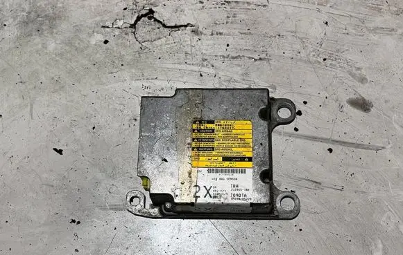 Toyota Avensis T250 Airbag control unit/module 8917005220 215955102