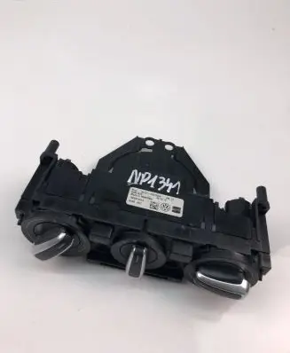Volkswagen Up Interior fan control switch 1S0820045S