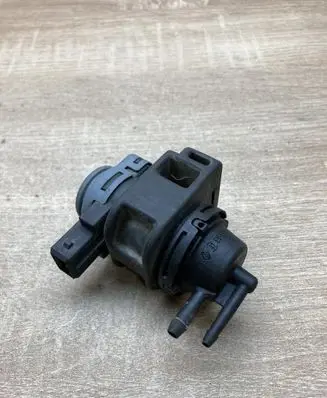 Renault Megane II Turbo solenoid valve 8200575400
