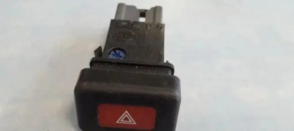 Nissan Almera Hazard light switch