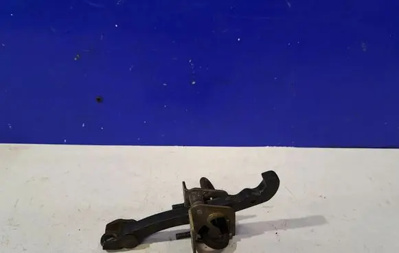 Volvo V50 Front door check strap stopper 30661442