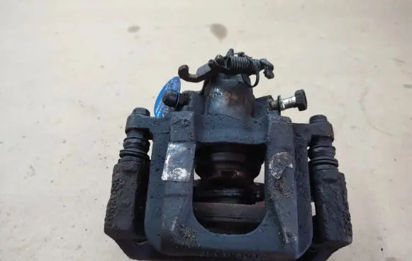 Chrysler Grand Voyager V Rear brake caliper