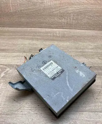 Toyota Yaris Power steering control unit/module 896500D010 99118203