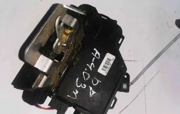 Audi A4 S4 B6 8E 8H Front door lock 8e1837016c