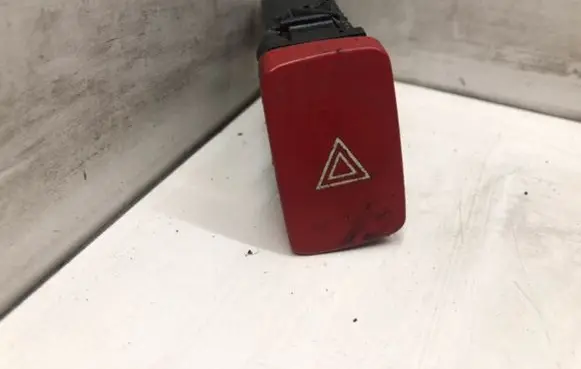 Hyundai Tucson JM Hazard light switch 937902E900