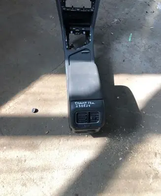 Volkswagen Tiguan Center console 5nb863241