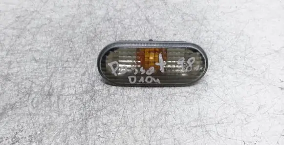 Volkswagen PASSAT B5 Front fender indicator light 3B0949117C