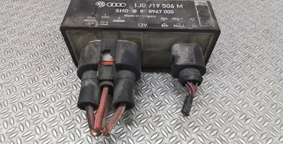 Skoda Fabia Mk1 (6Y) Coolant fan relay 1J0919506M