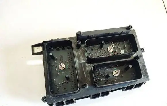 Opel Zafira B Fuse box set 743381 1534937