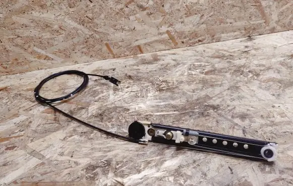 Mercedes-Benz S W220 Seat belt height adjuster 