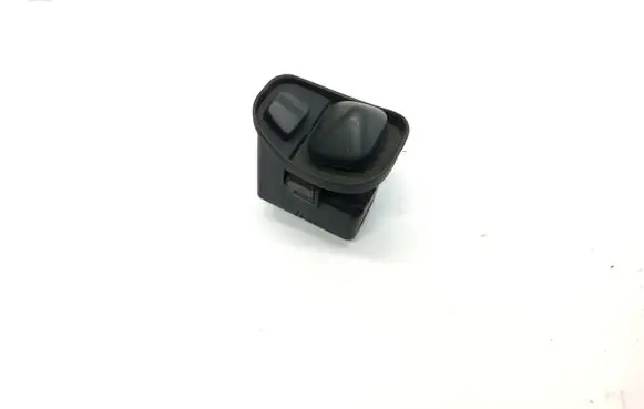 BMW 3 E30 Wing mirror switch 1369331