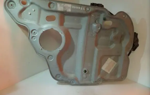 Volkswagen Touran I Rear window lifting mechanism without motor 1T0839755E