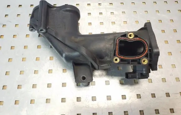 Jeep Grand Cherokee (WK) Air intake duct part A6420901037