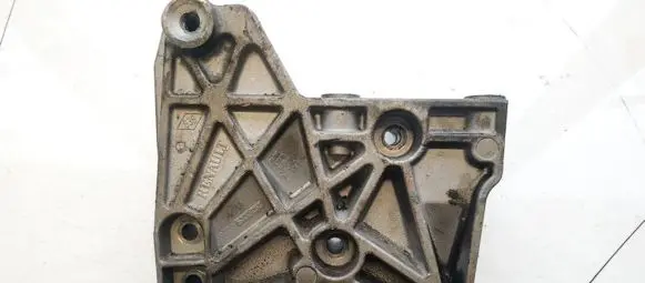 Nissan Qashqai Engine mounting bracket 8200633253