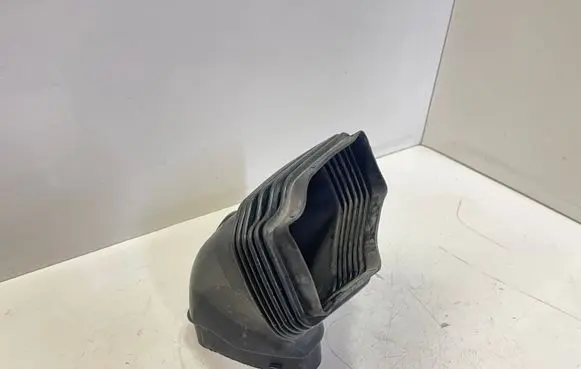 Audi A6 S6 C6 4F Air intake duct part 4F0129739B