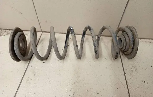 Skoda Octavia Mk3 (5E) Rear coil spring 