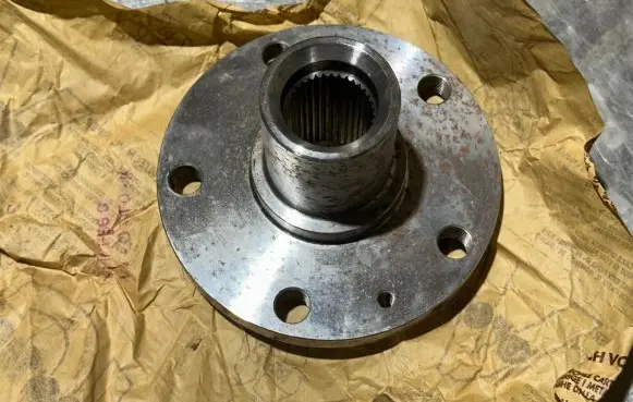 Peugeot Boxer Front wheel hub 330766