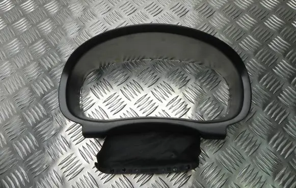 Skoda Fabia Mk2 (5J) Radio/GPS head unit trim 5J1857053A I7808