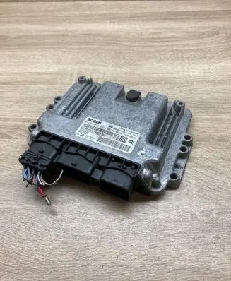 Peugeot 308 Engine control unit/module ECU 9664843780 0281013872