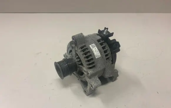 BMW X1 F48 F49 Generator/alternator 1042119200 8627124 03B06
