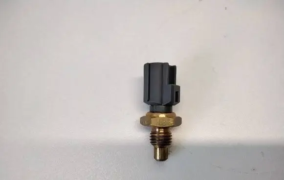 Ford Focus Coolant temperature sensor 33315