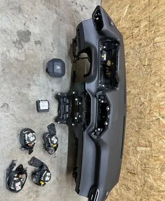 Peugeot 208 II Airbag set with panel 