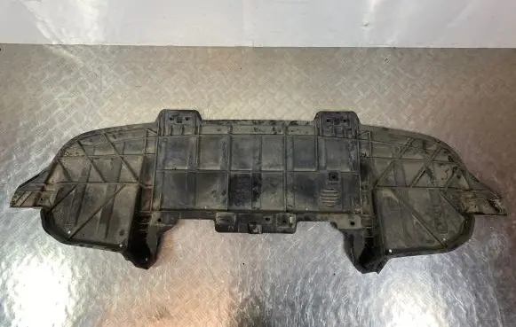 Polestar 2 Front bumper skid plate/under tray 31694426