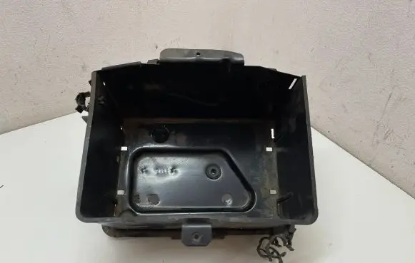 Battery tray