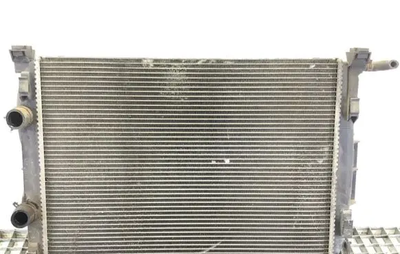 Renault Megane II Coolant radiator 8200357536