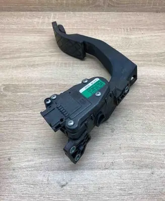 Audi A8 S8 D3 4E Accelerator throttle pedal 4E1723523E 6PV008026