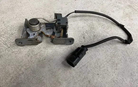 BMW X5 E70 Engine bonnet/hood lock/catch 7178753