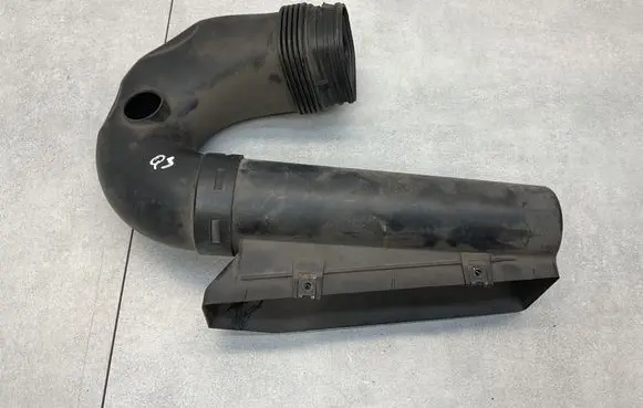 Audi Q3 8U Air intake duct part 8U0805962A