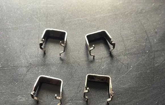 Opel Astra J Fuel Injector clamp holder 