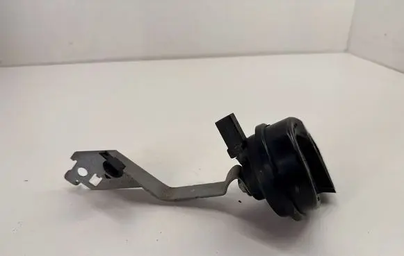 Volkswagen Touareg II Horn signal 7P6951221 7P6952182 7P6951221A