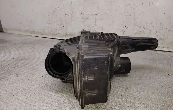 Peugeot 807 Air filter box 9629040380